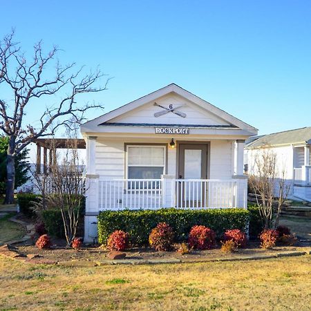 Crosstimbers Marina And Cottages Sperry ภายนอก รูปภาพ