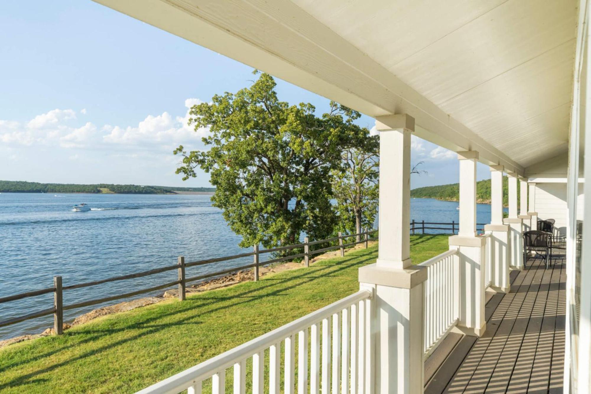 Crosstimbers Marina And Cottages Sperry ภายนอก รูปภาพ