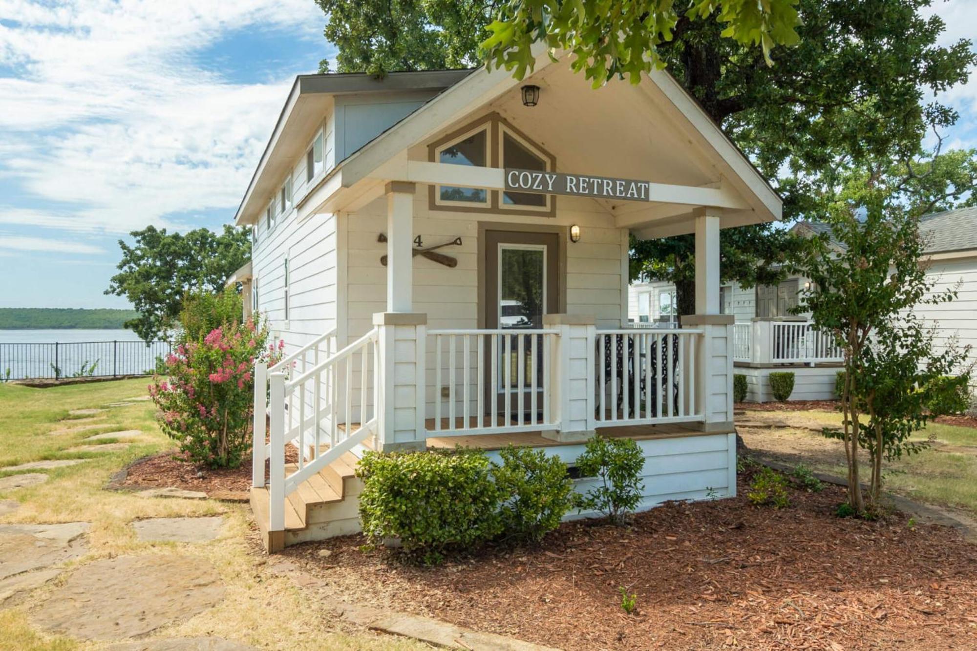 Crosstimbers Marina And Cottages Sperry ภายนอก รูปภาพ