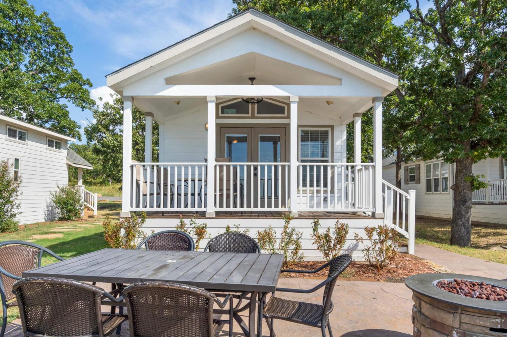 Crosstimbers Marina And Cottages Sperry ภายนอก รูปภาพ