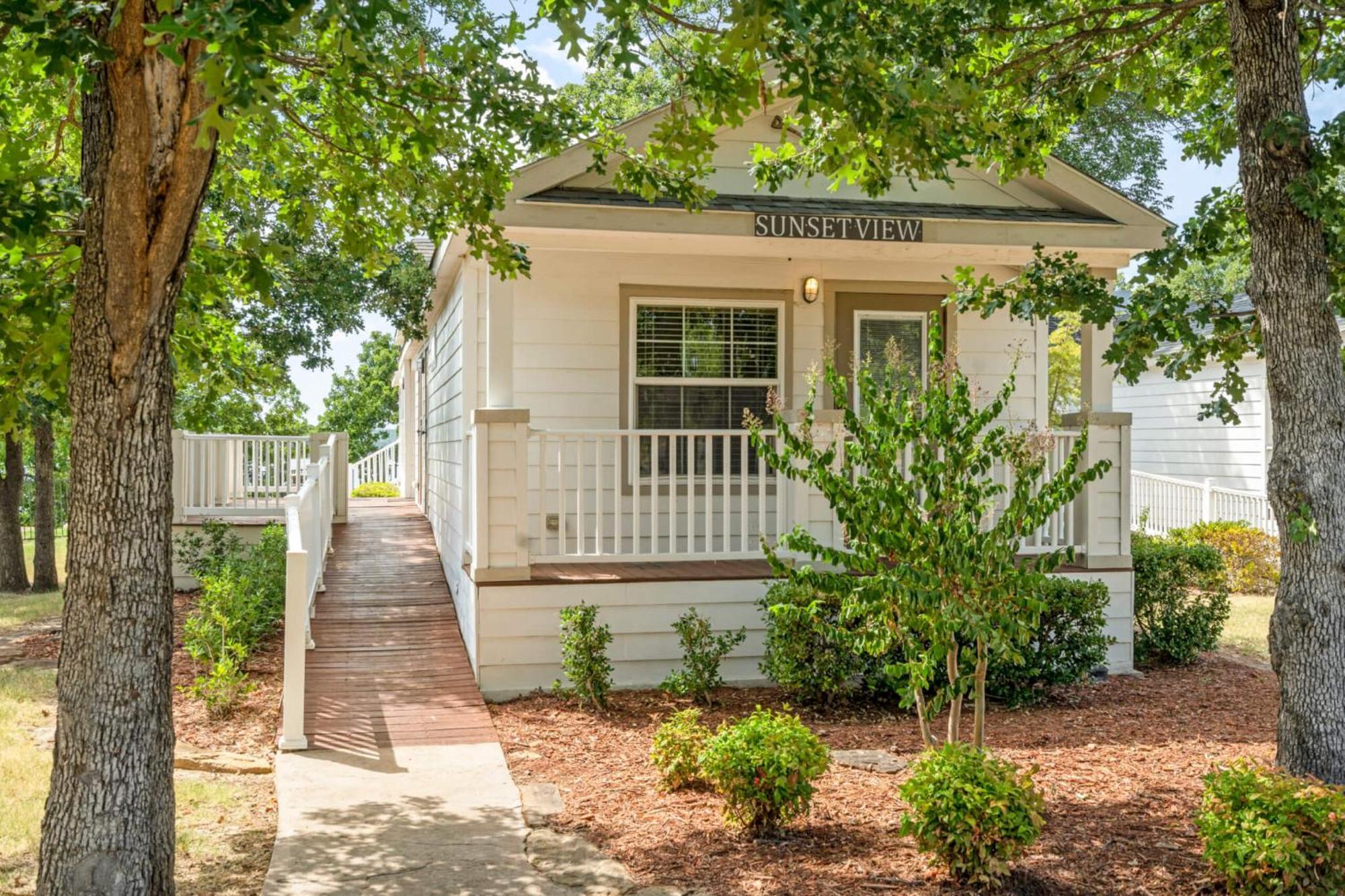Crosstimbers Marina And Cottages Sperry ภายนอก รูปภาพ